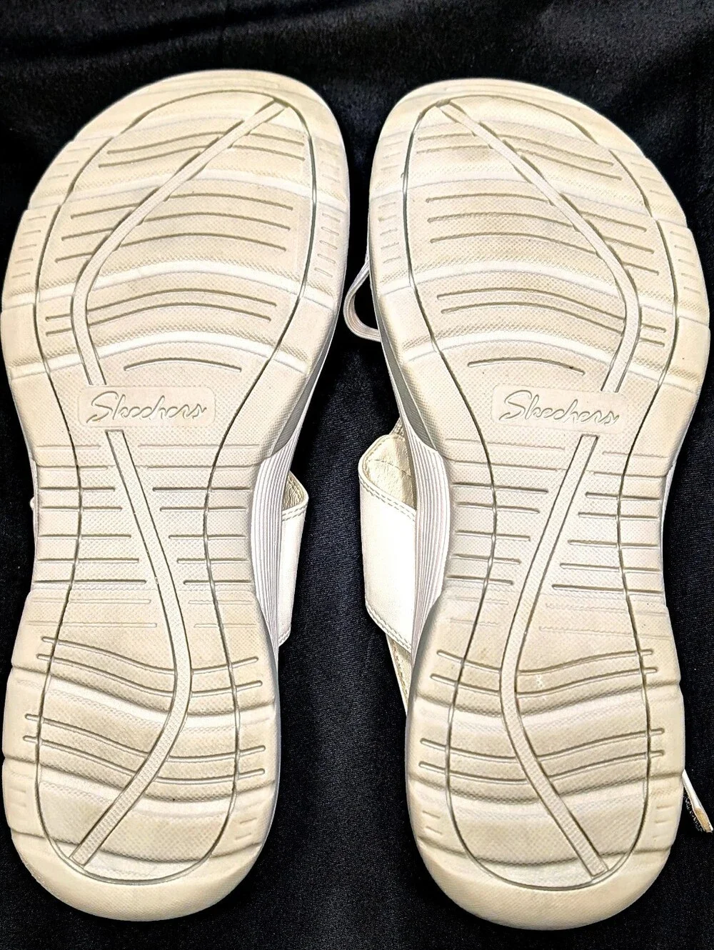 Skechers Arch Fit Women’s Sandals Size 11 White Gray Strappy Slingback